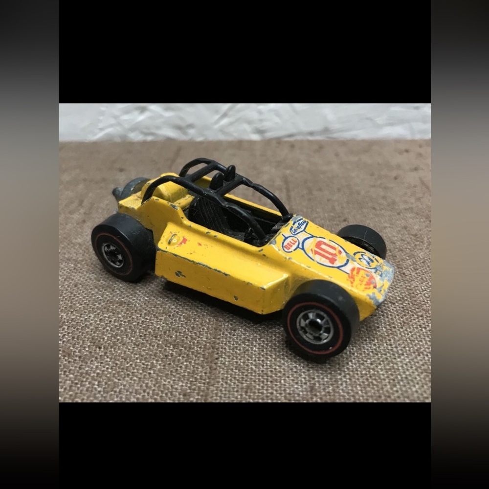Hot Wheels Redline Flying Colors Yellow Rock Buster 46 Vintage 1975 #9088
